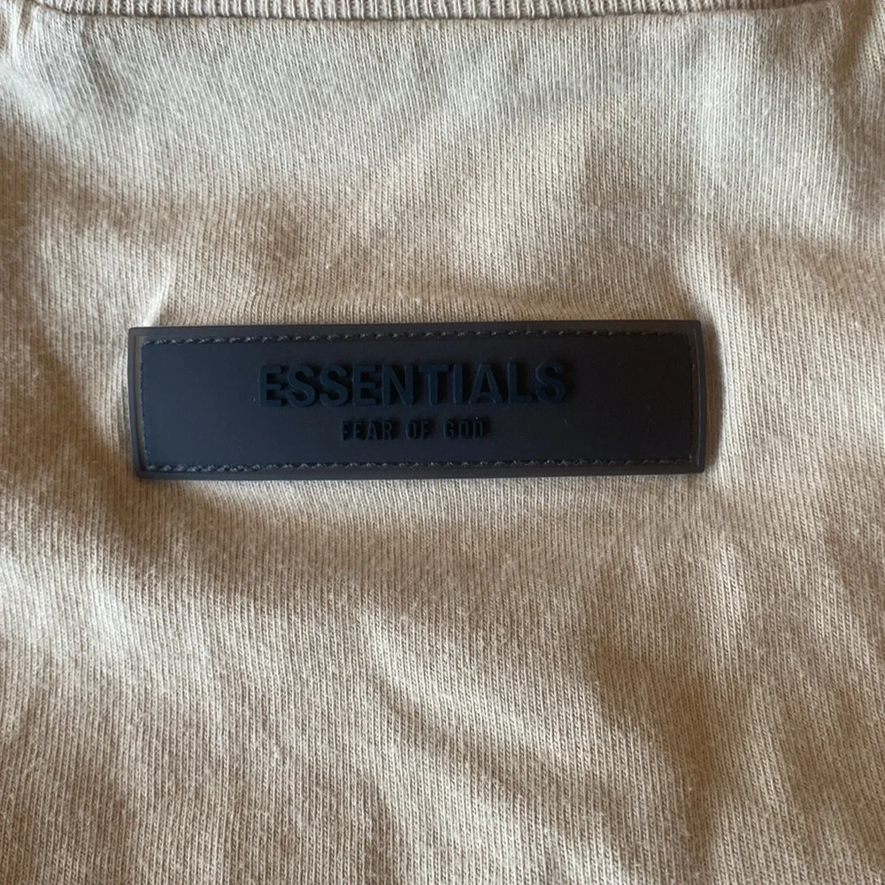 Fear of God Essentials Sand Tee Small - Picture 4 of 5